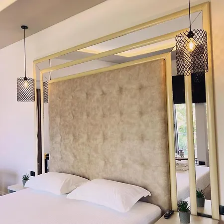 Secret Hotel,korce *