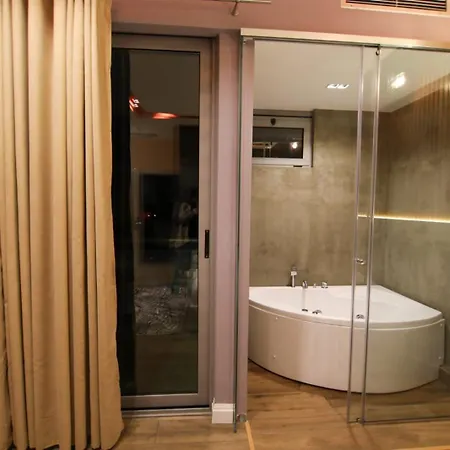 Secret Hotel,korce *