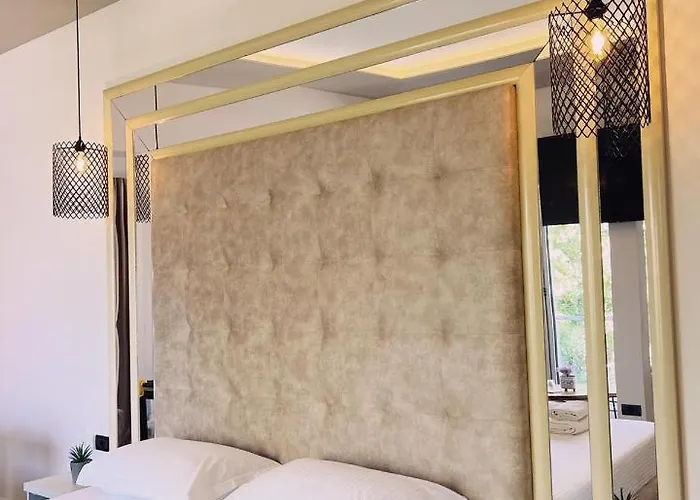 Secret Hotel,korce *